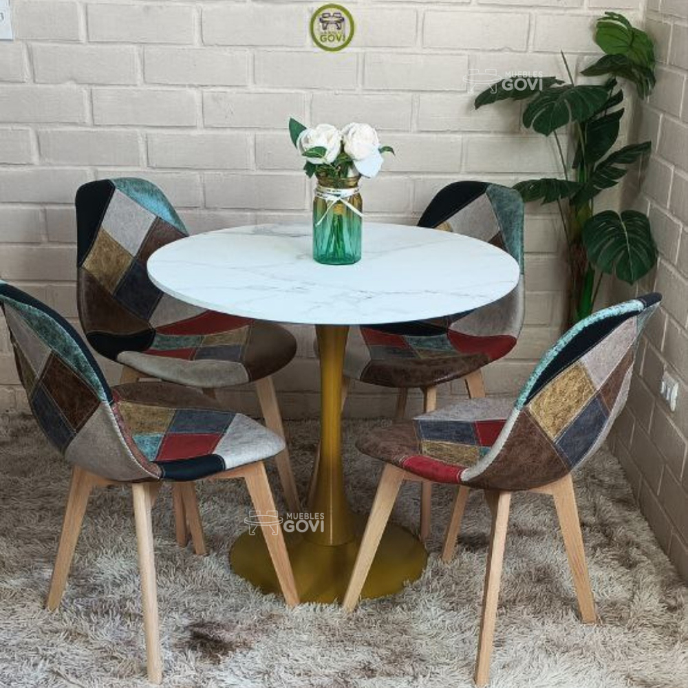 Comedor Caura Mesa Tulip Gold + Sillas patchwork Ecocuero
