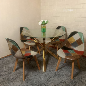 Comedor Terracota Mesa de Vidrio Redonda Gold + Sillas Davinci