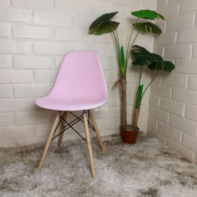 Comedor Apamate Mesa Cross y Silas Eames