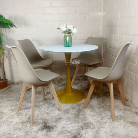 Comedor Ocamo: Mesa Tulip Gold + Sillas Oak