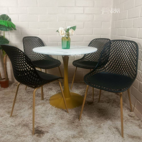 Comedor Médanos: Mesa Tulip Gold + Sillas Panali