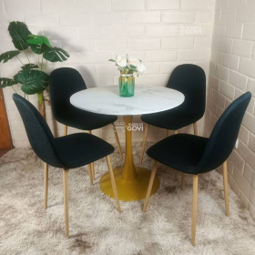 Comedor Morichal: Mesa Tulip Gold + Sillas Scoop