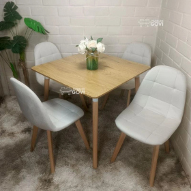 Comedor Urao con Mesa Cuadrada MDF 80x80 cm + Sillas Capitone Tapizadas en Felpa