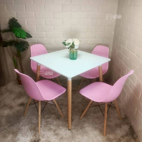 Comedor Merida Mesa Cuadrada 80x80cm  y Sillas Eames