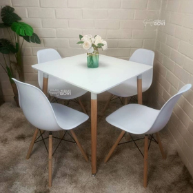 Comedor Merida Mesa Cuadrada 80x80cm  y Sillas Eames