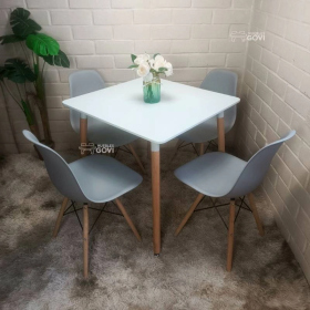 Comedor Merida Mesa Cuadrada 80x80cm  y Sillas Eames