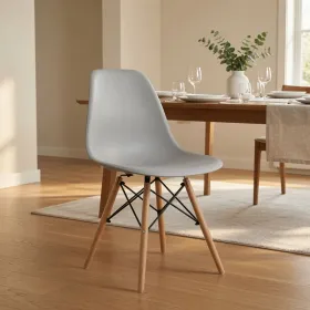 Silla Eames DSW Polipropileno Patas de Madera Haya · Silla Eames