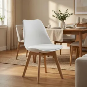 Silla Tulip Acolchada Ecocuero Patas de Madera Haya · Silla Tulip