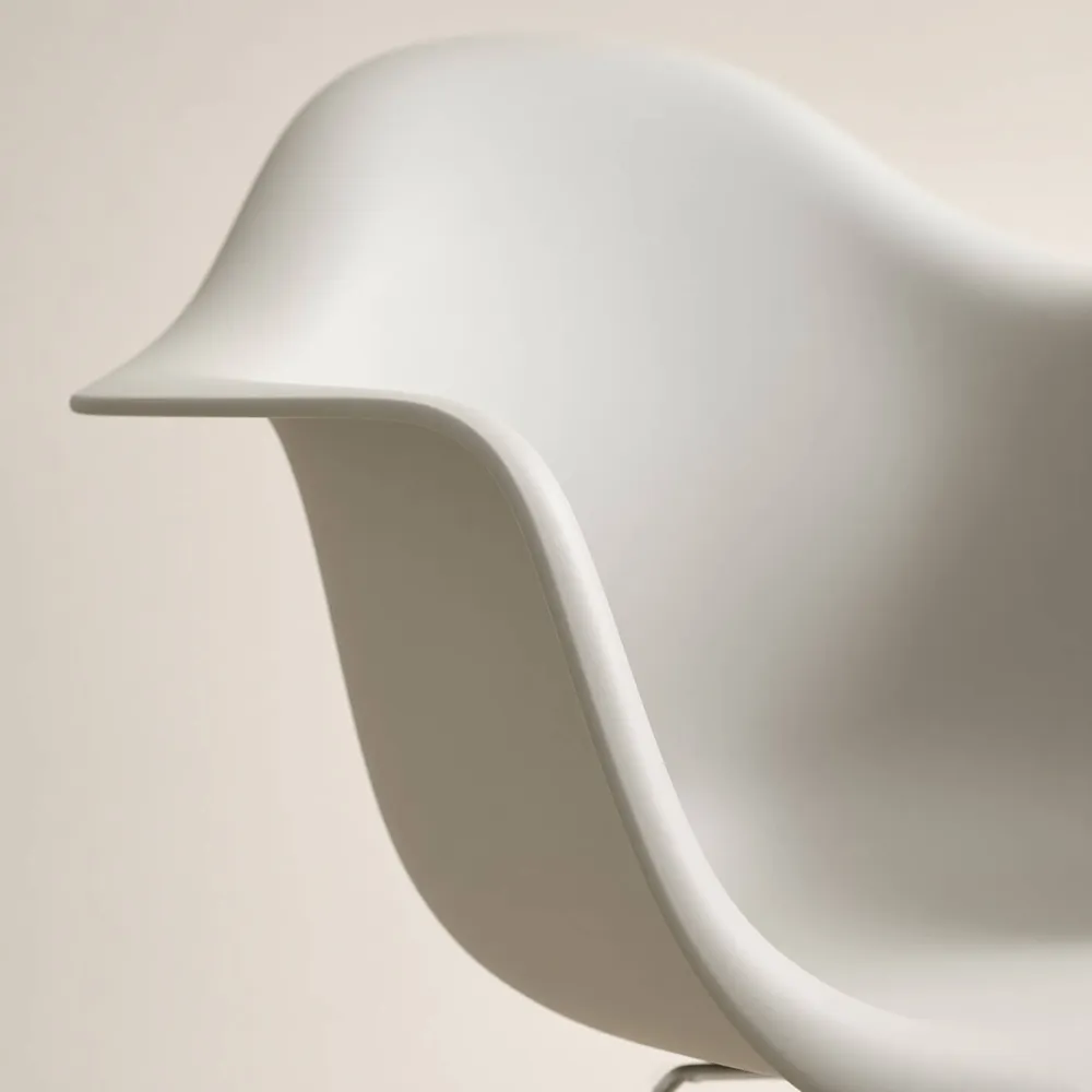 Silla Mecedora Eames con Brazos Lactancia Haya Alemana