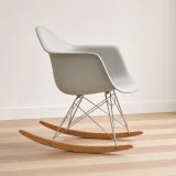 Silla Mecedora Eames con Brazos Lactancia Haya Alemana