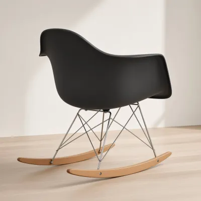 Silla Mecedora Eames con Brazos Lactancia Haya Alemana