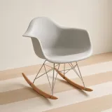 Silla Mecedora Eames con Brazos Lactancia Haya Alemana