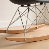 Silla Mecedora Eames con Brazos Lactancia Haya Alemana