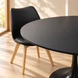 Comedor Redondo Mesa Tulip Negra 80cm 4 Sillas Tulip Acolchadas