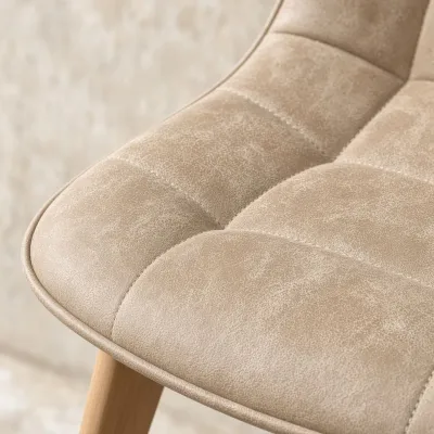 Silla Capitoné Ecocuero Vintage Patas de Madera de Haya