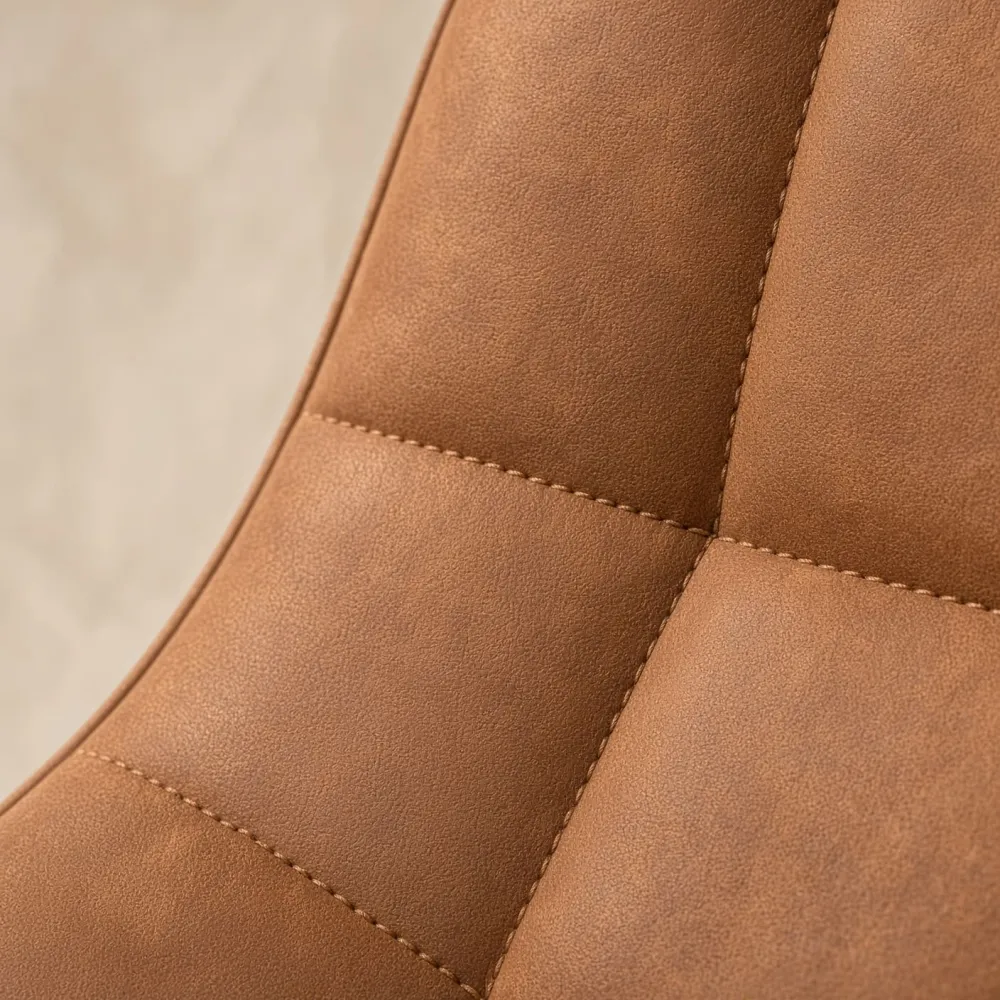 Silla Capitoné Ecocuero Vintage Patas de Madera de Haya