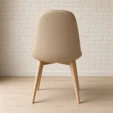 Silla Capitoné Ecocuero Vintage Patas de Madera de Haya